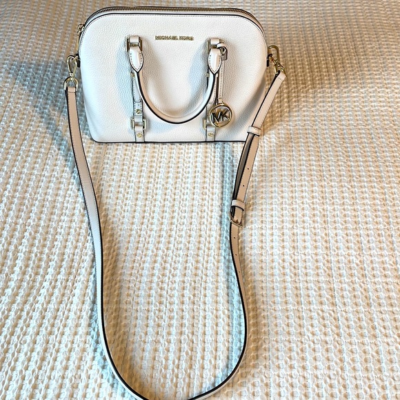 Michael Kors - Bedford Legacy Medium Pebbled Leather Dome Satchel Handbag - Picture 5 of 9